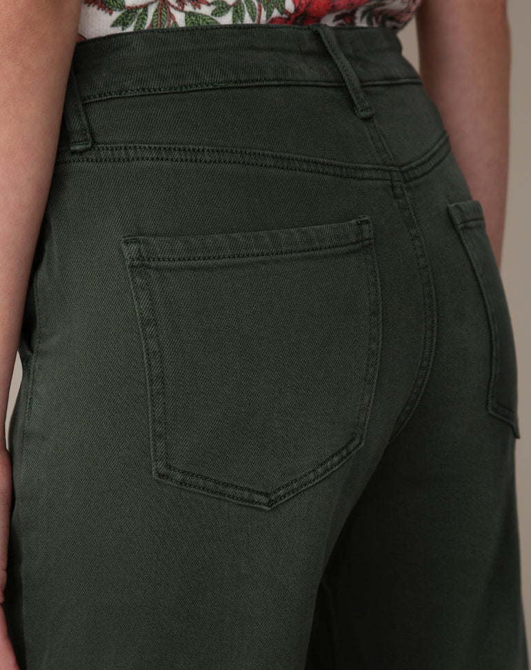 Pants in Dark Green