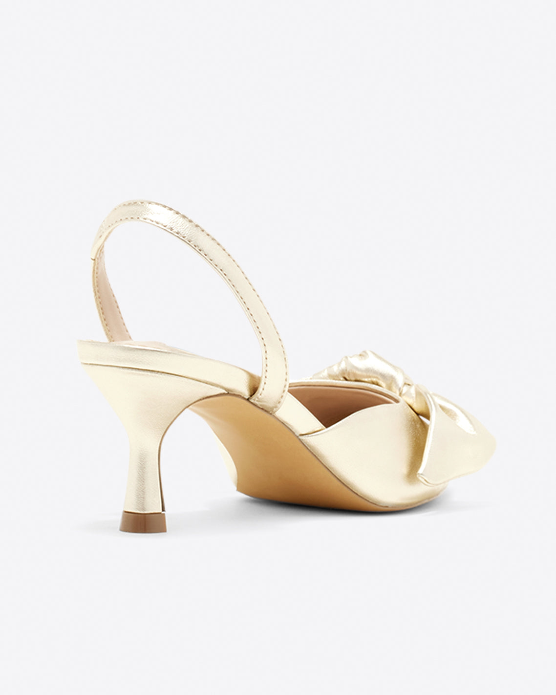 Choosing the Right Gold Slingbacks