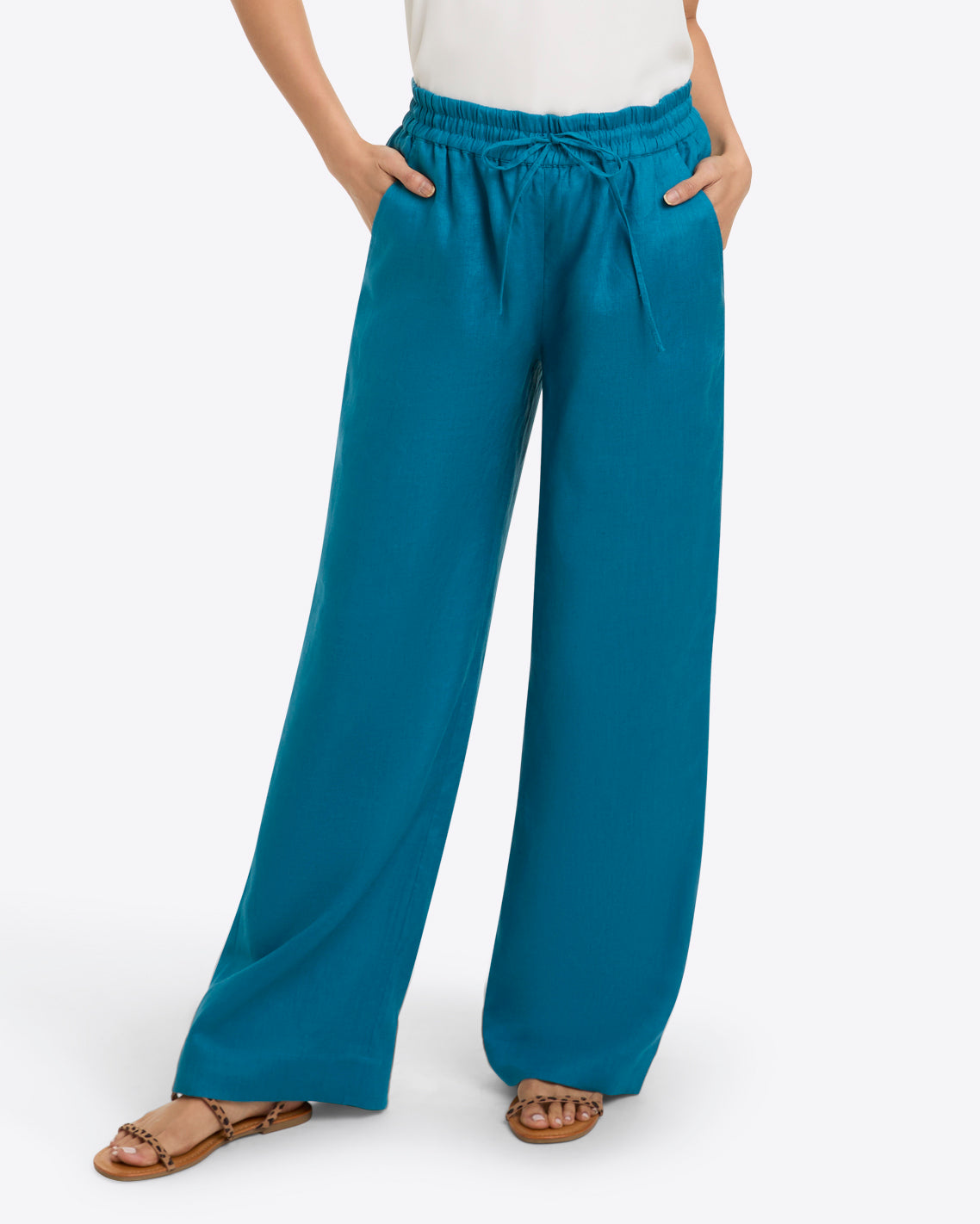 Pull-On Pants in Linen