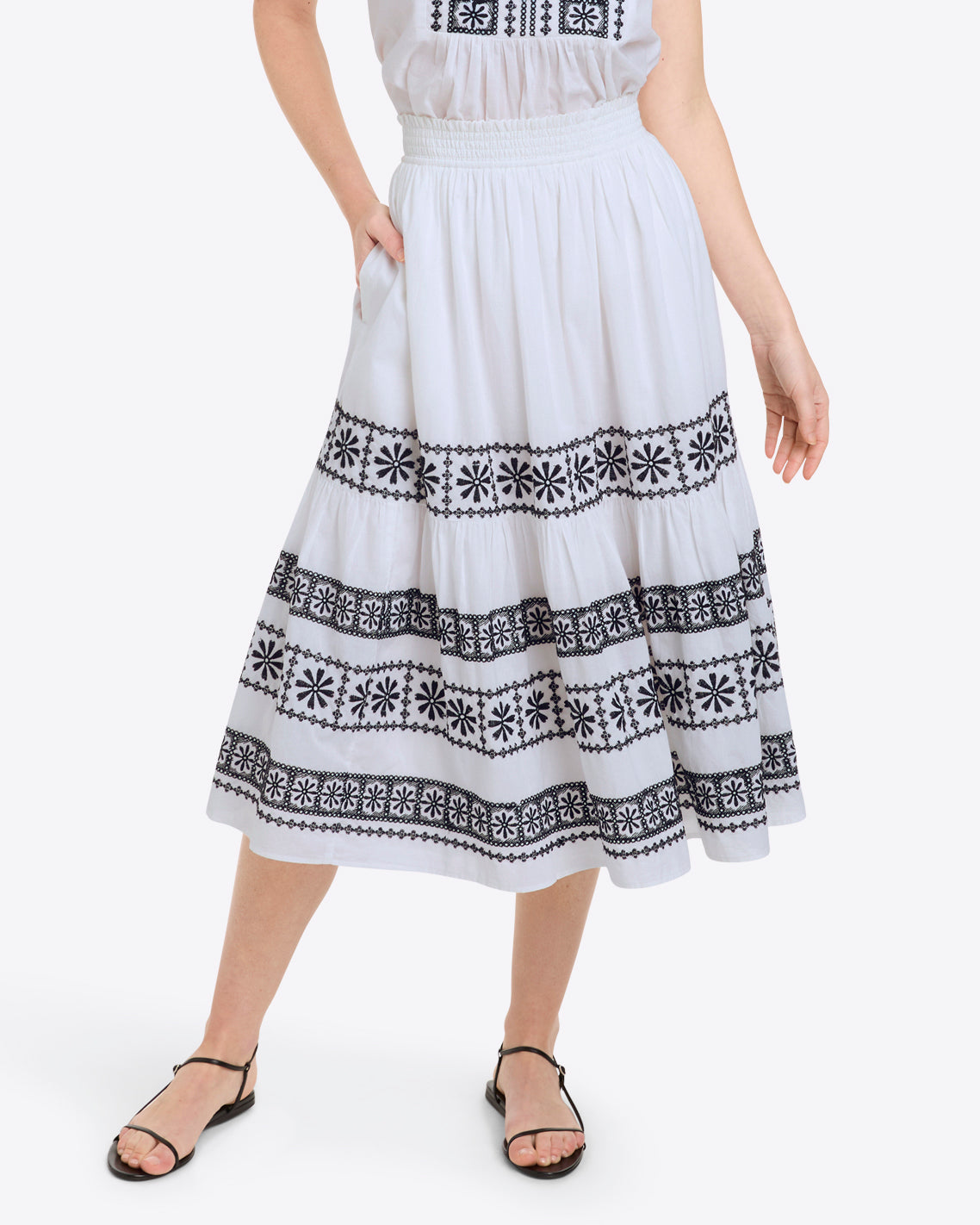Midi Skirt in Embroidered Cotton