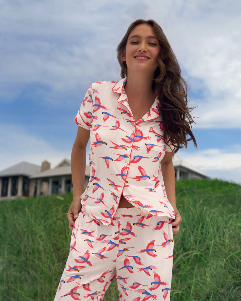 Short Sleeve Linda in Pink Parrot
