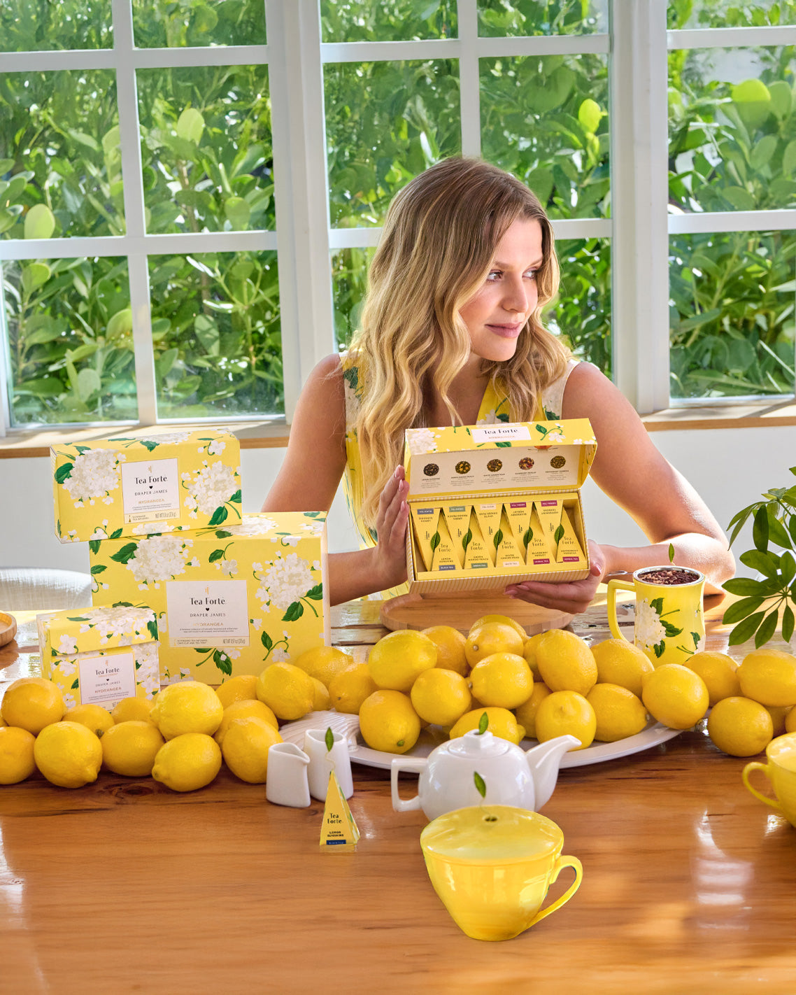 Hydrangea Petite Presentation Box