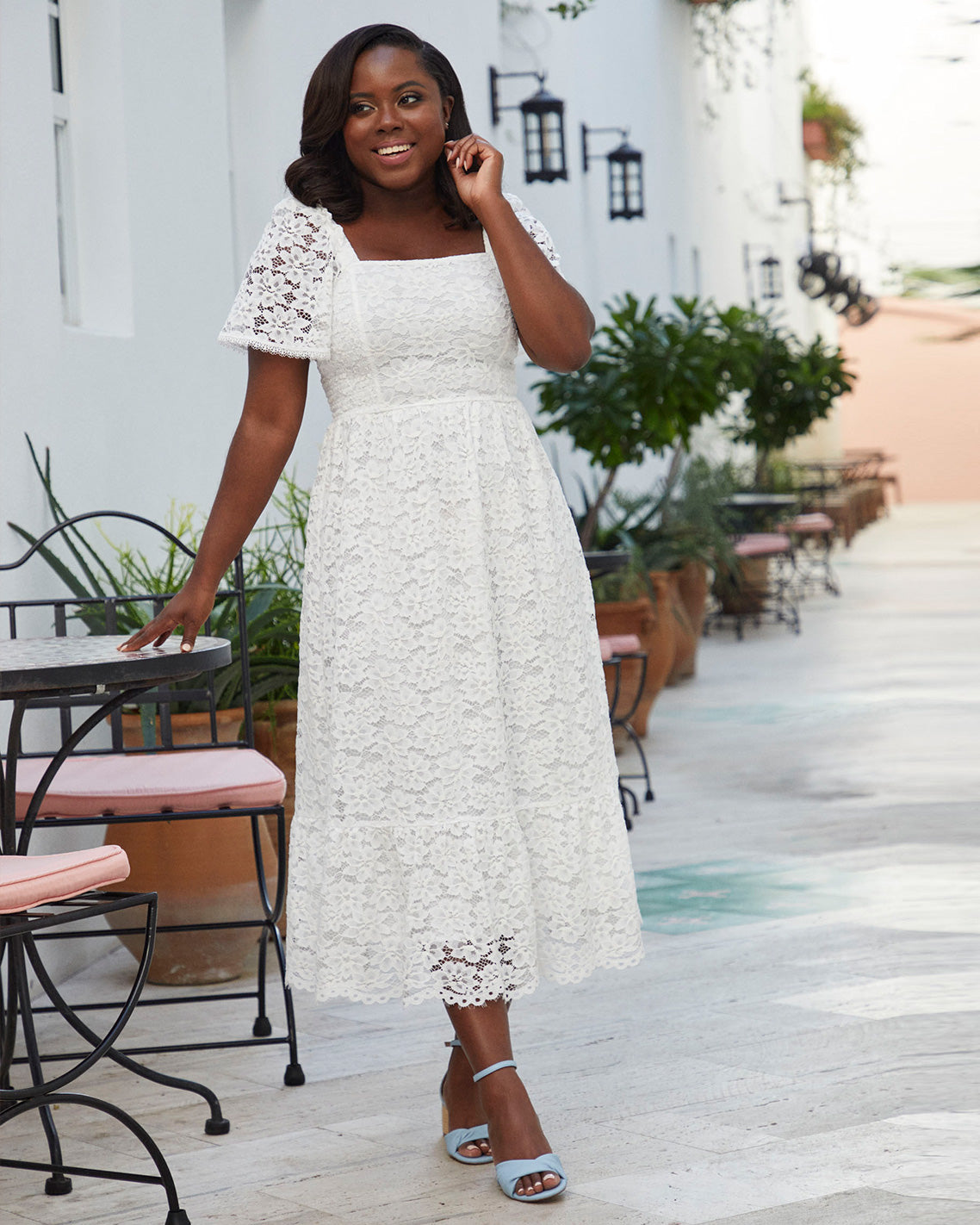 Short Sleeve Carrie Midi Dress in Lace