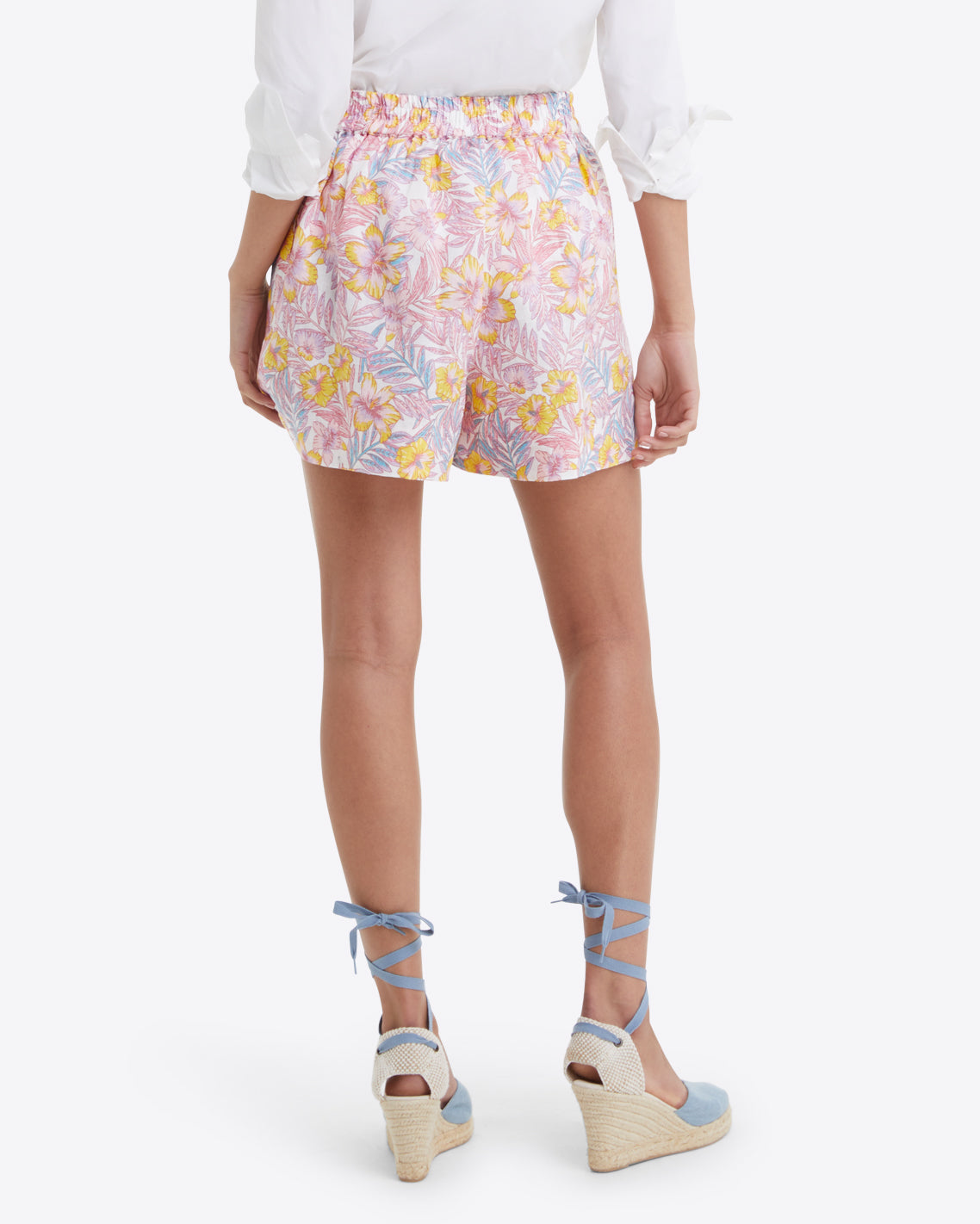 Woven Pull On Shorts in Lily Floral