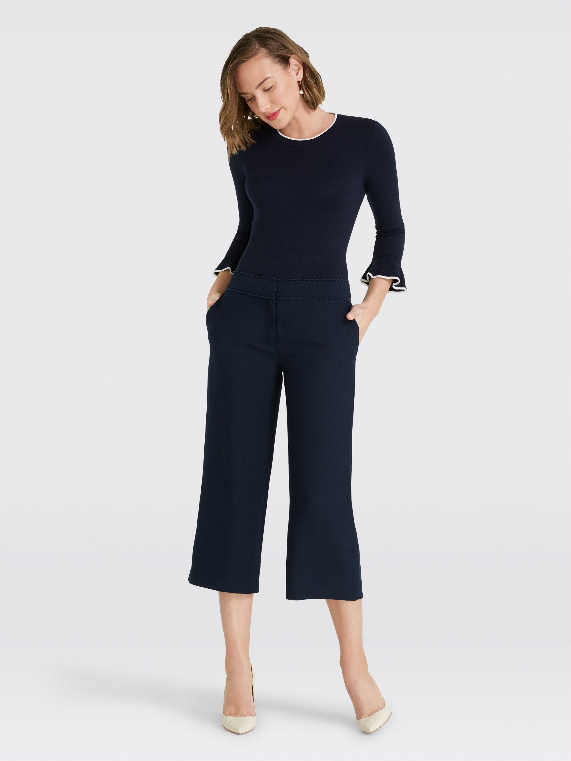 Scallop Crop Pant